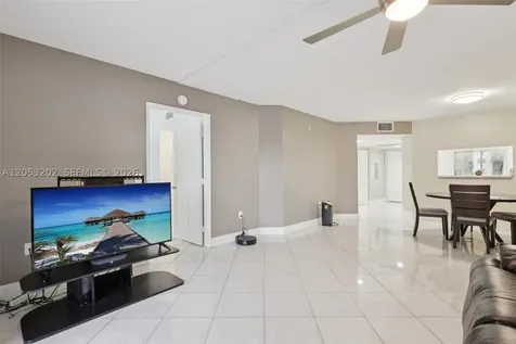 850 SW 138th Avenue Pembroke Pines FL 33027