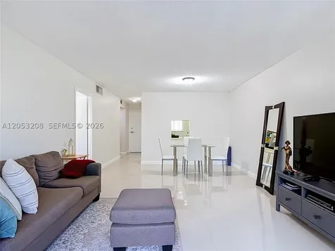 7722 Camino Real Miami FL 33143