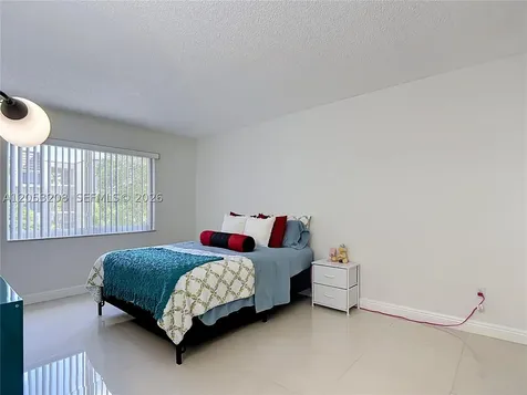 7722 Camino Real Miami FL 33143