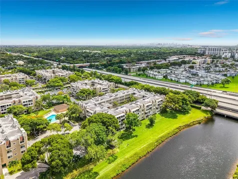 7722 Camino Real Miami FL 33143