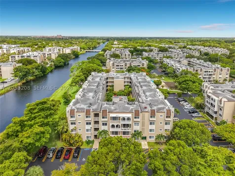 7722 Camino Real Miami FL 33143