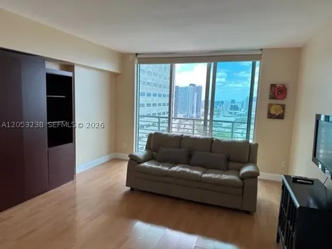 325 S Biscayne Boulevard Miami FL 33131
