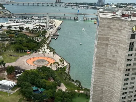 325 S Biscayne Boulevard Miami FL 33131
