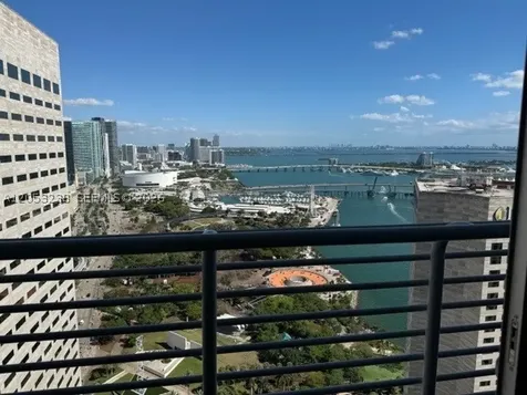 325 S Biscayne Boulevard Miami FL 33131