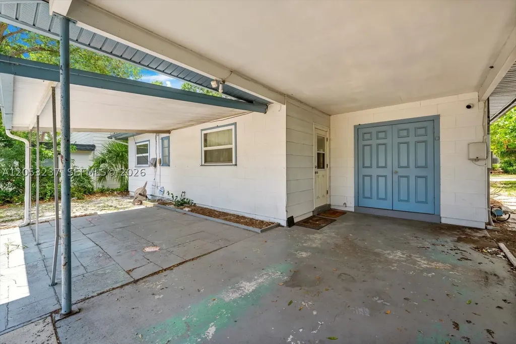 4946 2nd Ave N St Petersburg Other City - In The State Of Florida FL 33710