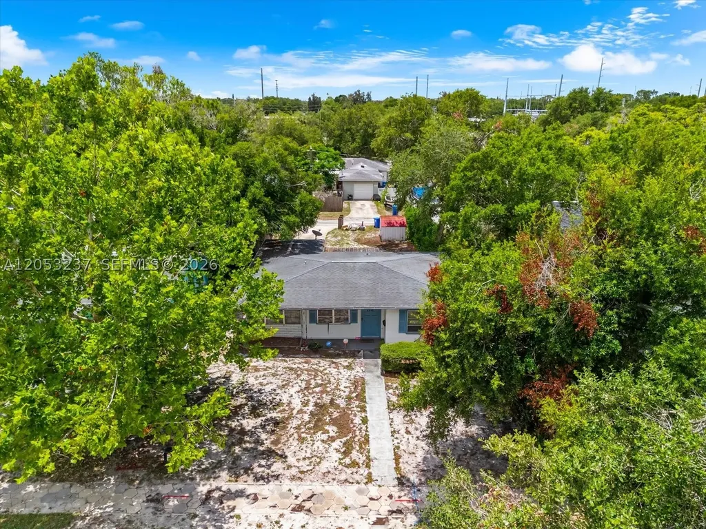 4946 2nd Ave N St Petersburg Other City - In The State Of Florida FL 33710