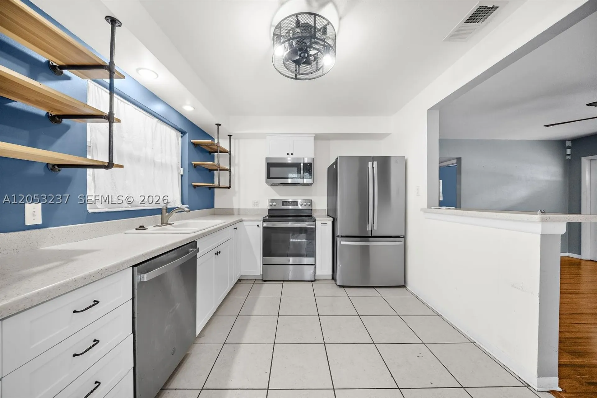 4946 2nd Ave N St Petersburg Other City - In The State Of Florida FL 33710
