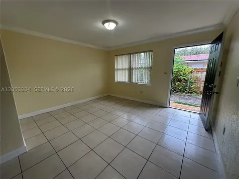 280 NW 39th Street Miami FL 33127