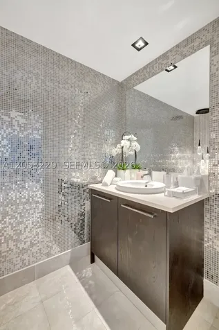 17121 Collins Avenue Sunny Isles Beach FL 33160