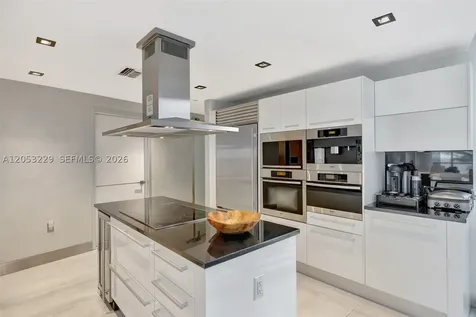 17121 Collins Avenue Sunny Isles Beach FL 33160