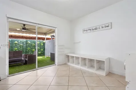 7478 NW 180th Terrace Hialeah FL 33015