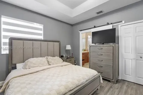 7478 NW 180th Terrace Hialeah FL 33015