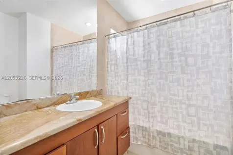7478 NW 180th Terrace Hialeah FL 33015