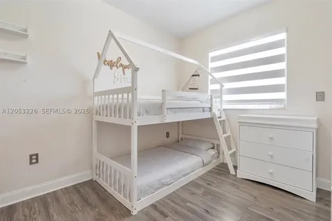 7478 NW 180th Terrace Hialeah FL 33015