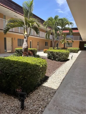 5325 SW 77th Court Miami FL 33155