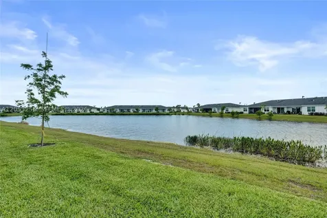 3783 Harborside Avenue Fort Pierce FL 34946