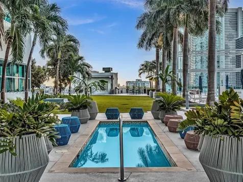 3301 NE 1st Avenue Miami FL 33137