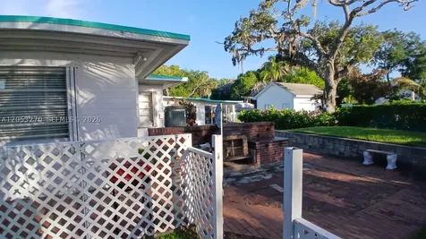 106 Yacht View Lane Fort Pierce FL 34946