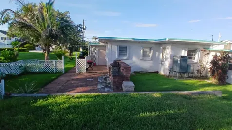 106 Yacht View Lane Fort Pierce FL 34946