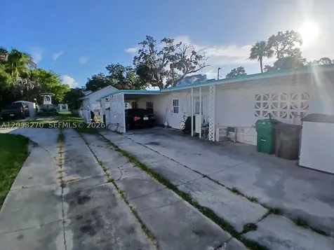 106 Yacht View Lane Fort Pierce FL 34946