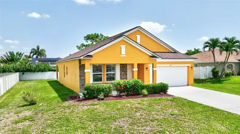 1913 SW 26th Terrace Cape Coral FL 33914