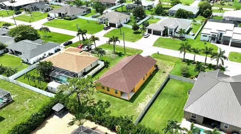 1913 SW 26th Terrace Cape Coral FL 33914
