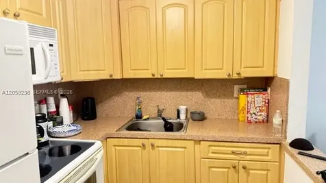 17570 Atlantic Boulevard Sunny Isles Beach FL 33160