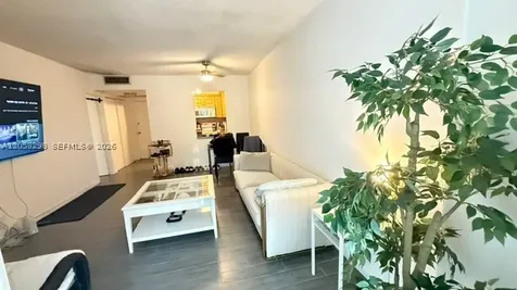17570 Atlantic Boulevard Sunny Isles Beach FL 33160