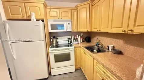 17570 Atlantic Boulevard Sunny Isles Beach FL 33160