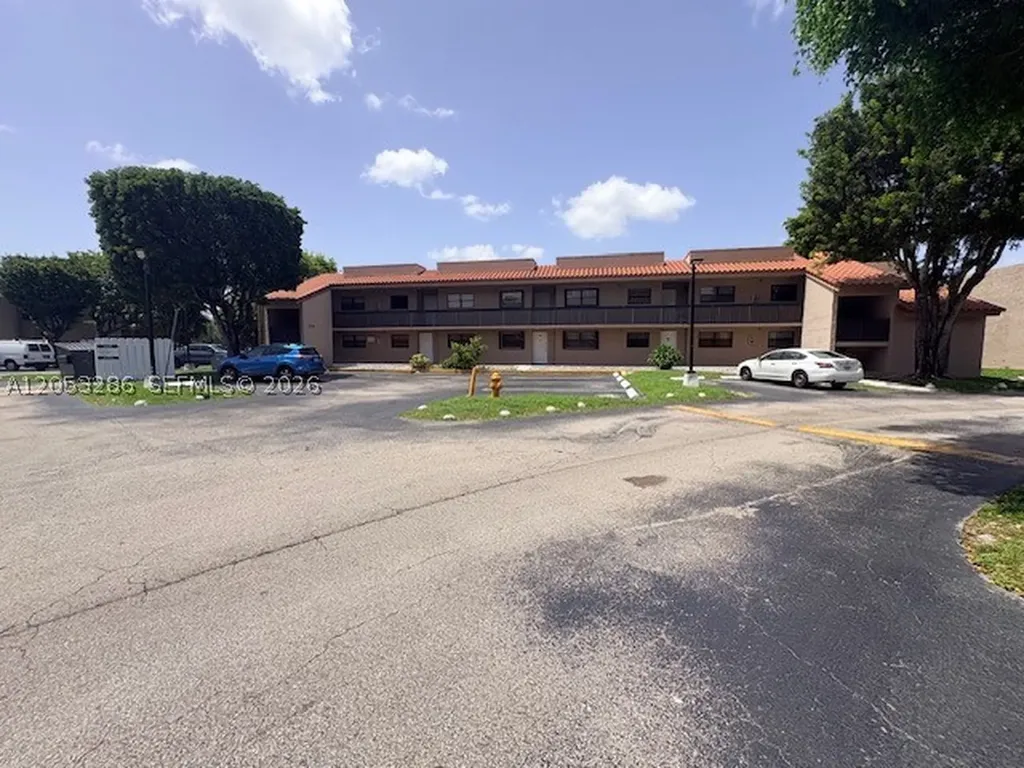 220 W Park Drive Miami FL 33172