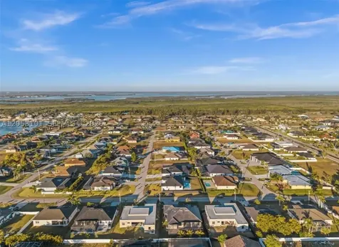 109 SW 37th Place Cape Coral FL 33991