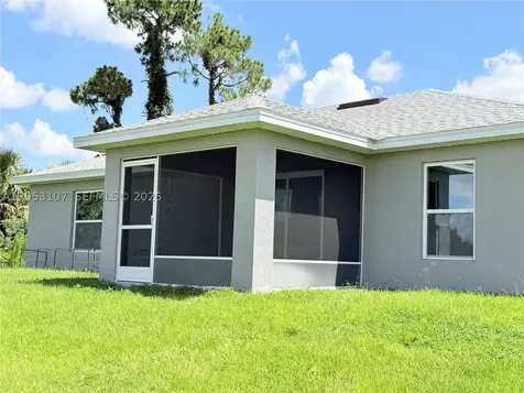 700 Connecticut Lehigh Acres FL 33936