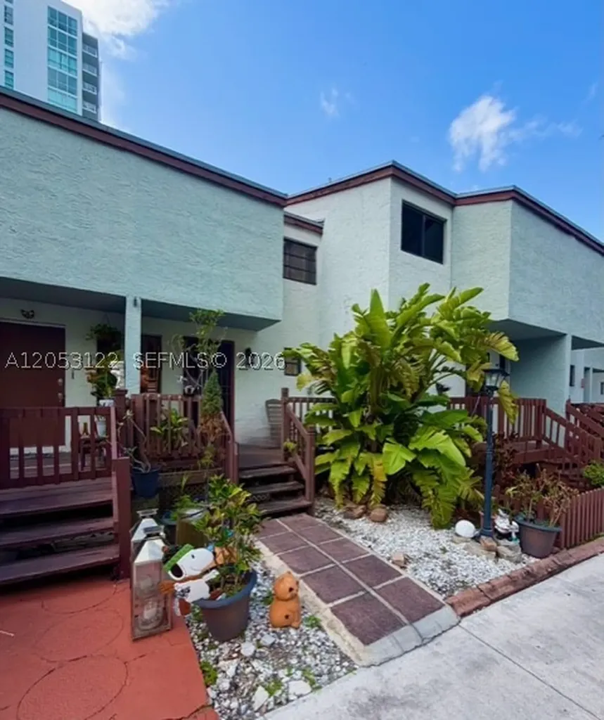 1901 NW S River Drive Miami FL 33125