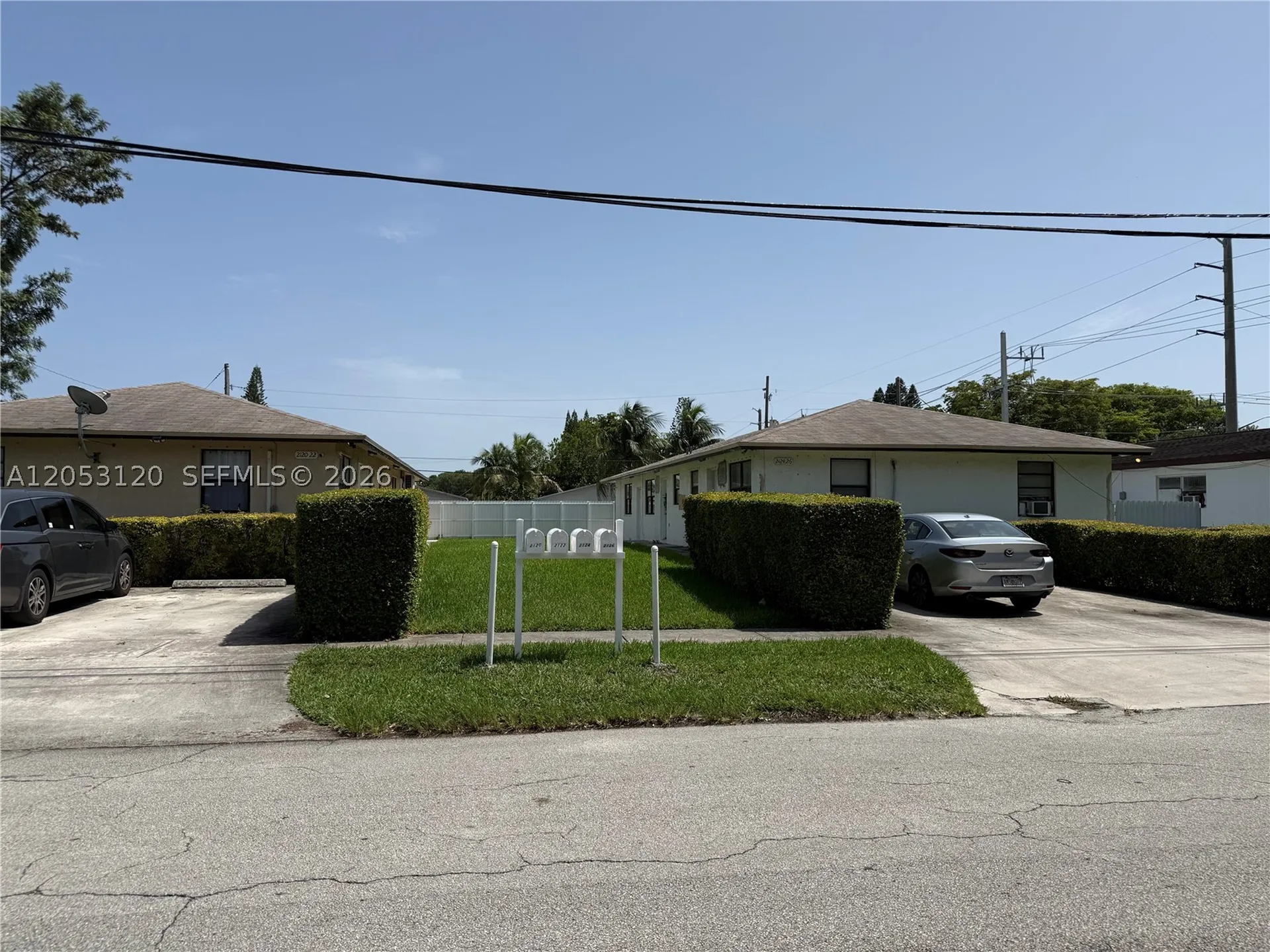 2120-2122 Thomas Street Hollywood FL 33020