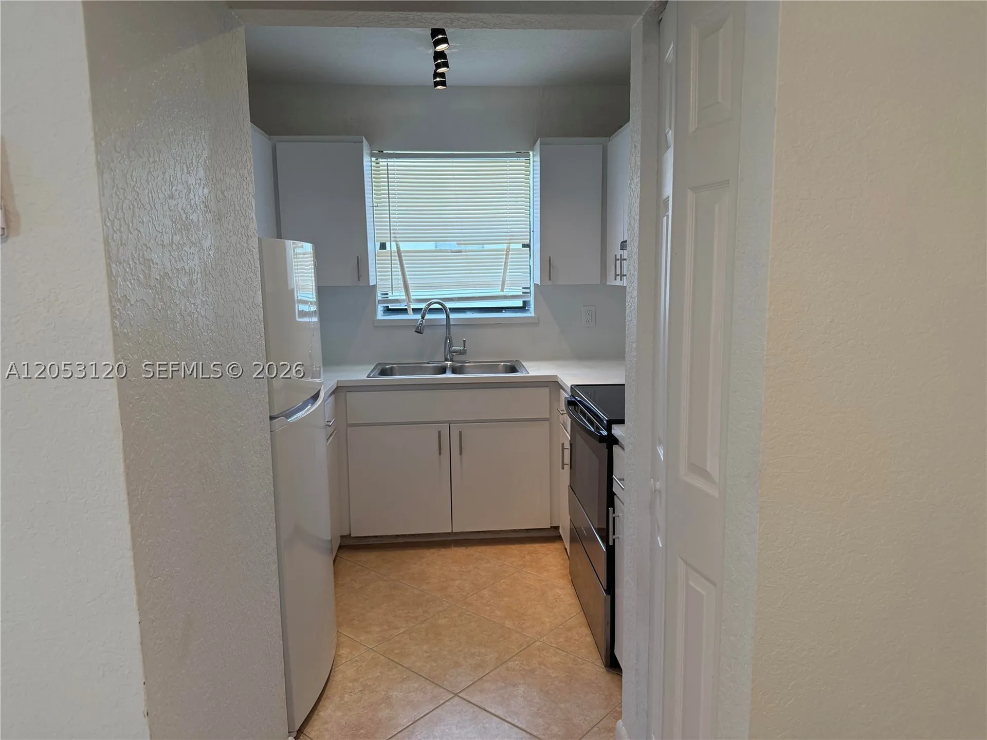 2120-2122 Thomas Street Hollywood FL 33020