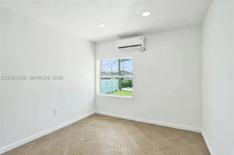 2120-2122 Thomas Street Hollywood FL 33020