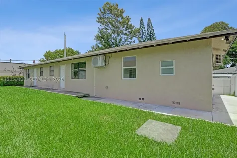 2120-2122 Thomas Street Hollywood FL 33020