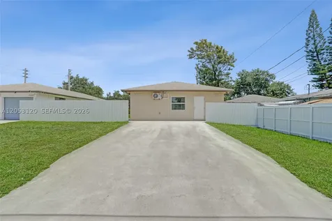 2120-2122 Thomas Street Hollywood FL 33020