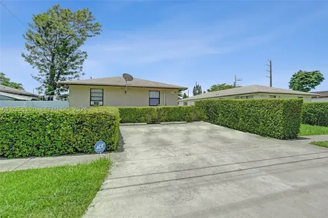 2120-2122 Thomas Street Hollywood FL 33020