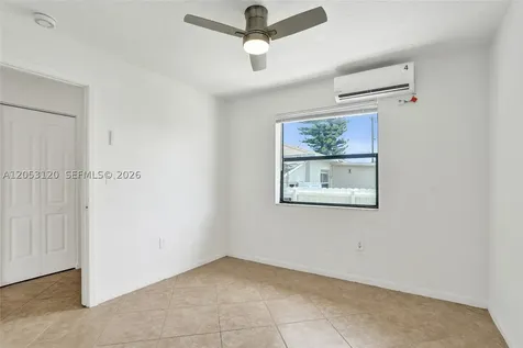 2120-2122 Thomas Street Hollywood FL 33020