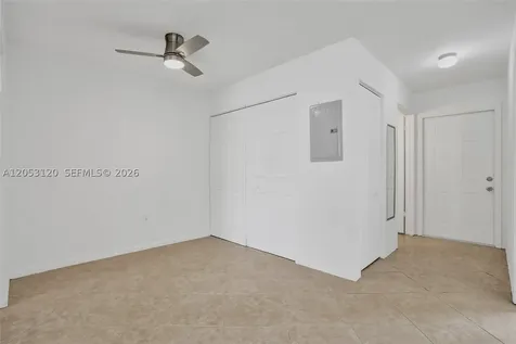 2120-2122 Thomas Street Hollywood FL 33020