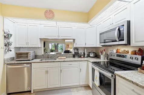 Pembroke Pines FL 33027