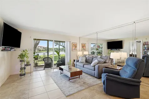 Pembroke Pines FL 33027