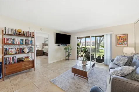 Pembroke Pines FL 33027