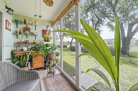Pembroke Pines FL 33027