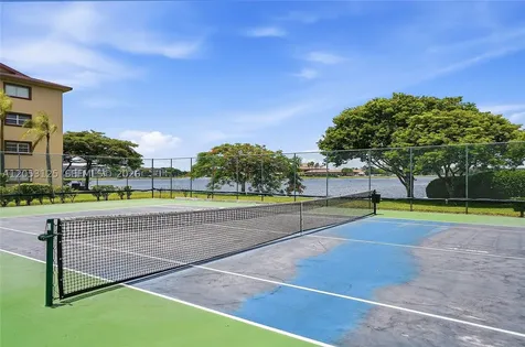Pembroke Pines FL 33027