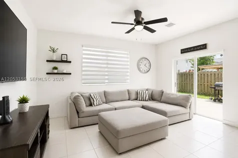 1367 SE 26th Terrace Homestead FL 33035
