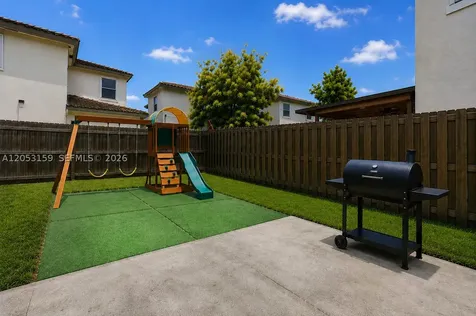 1367 SE 26th Terrace Homestead FL 33035