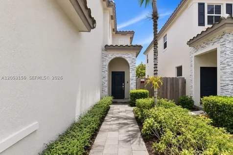1367 SE 26th Terrace Homestead FL 33035