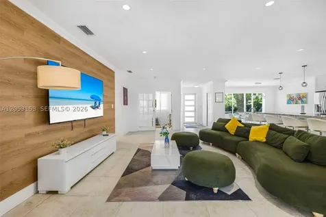 11121 Griffing Boulevard Biscayne Park FL 33161